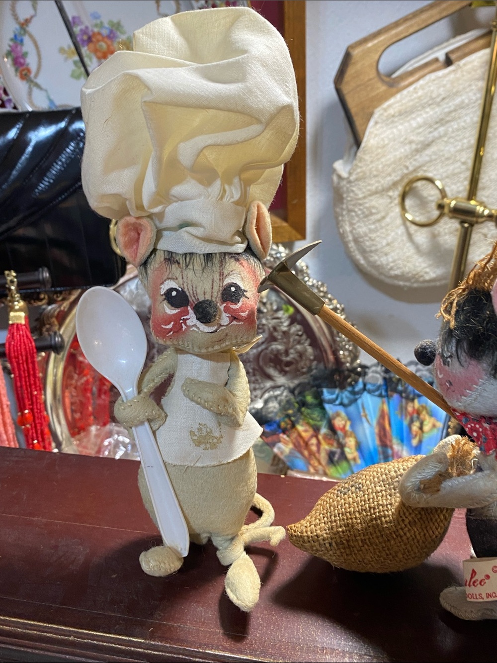 vintage Annalee Mobilitee chef mouse doll